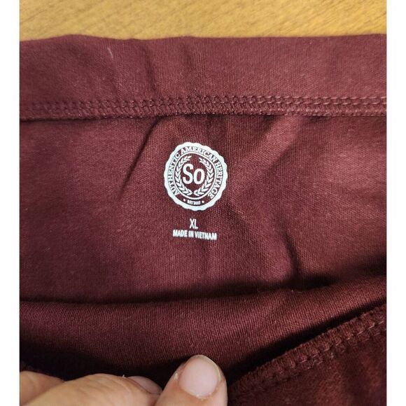 S.O. Burgundy XL skirt - Picture 4 of 5